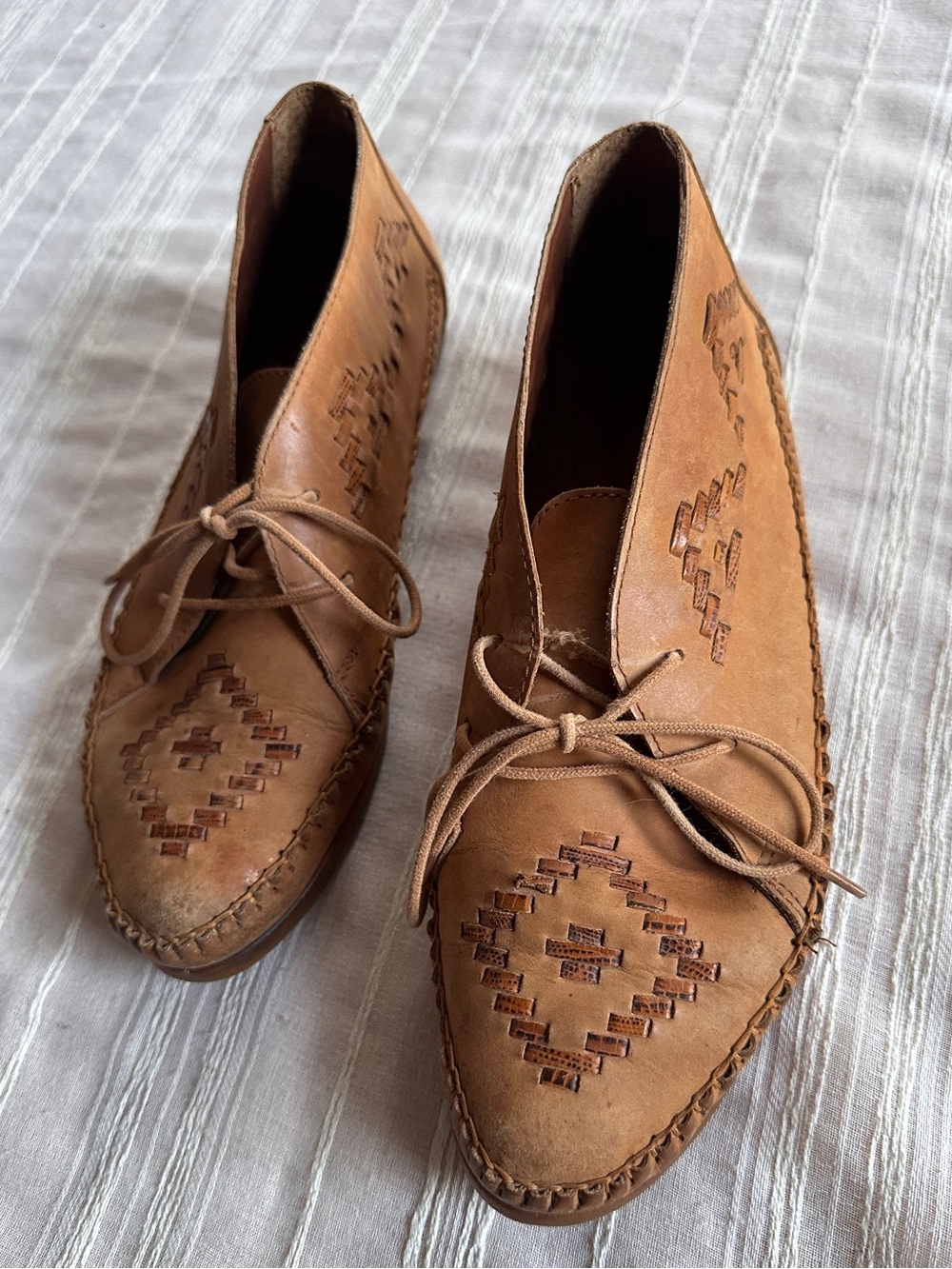 Vintage Dingo Leather Southwestern Woven Moccasins Chukka Flats Boho | W9.5 - Picture 2 of 9